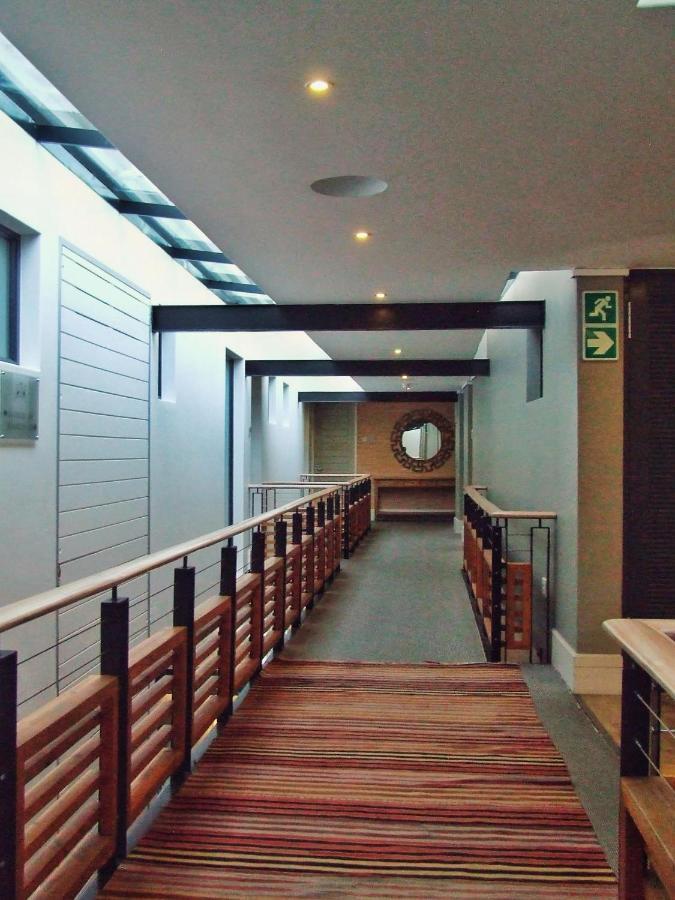 210 Gallery Luxury Studio Apartment クニスナ エクステリア 写真