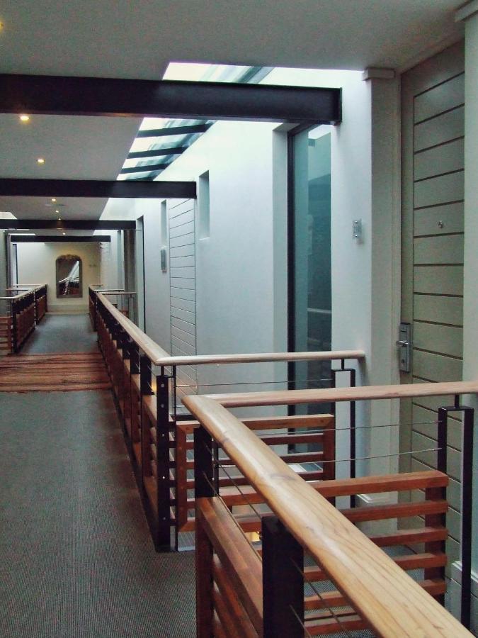 210 Gallery Luxury Studio Apartment クニスナ エクステリア 写真