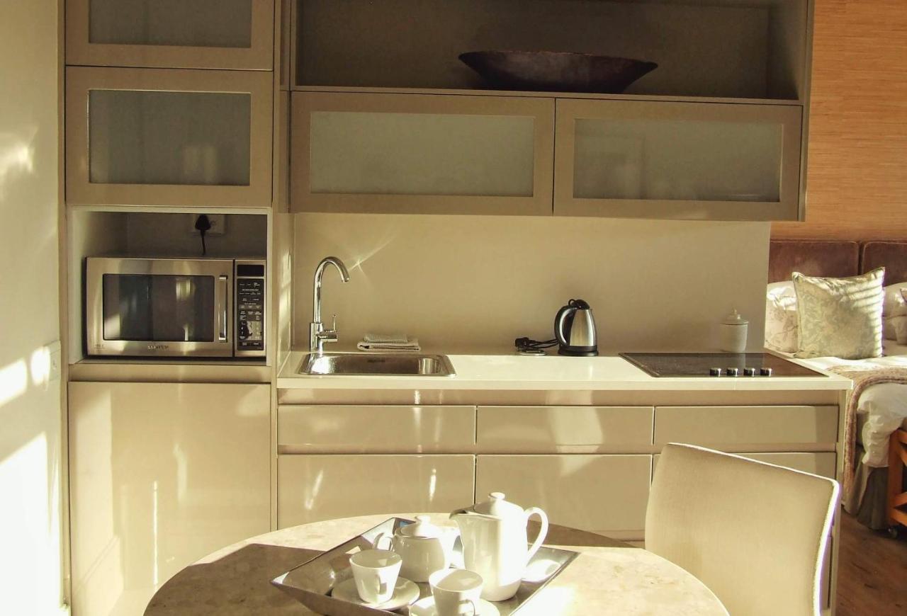 210 Gallery Luxury Studio Apartment クニスナ エクステリア 写真