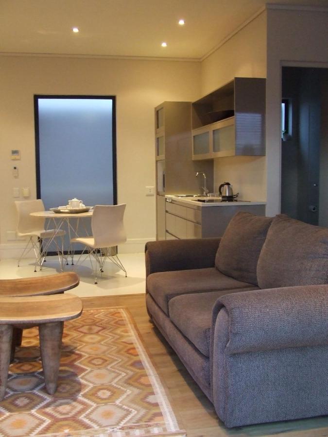 210 Gallery Luxury Studio Apartment クニスナ エクステリア 写真