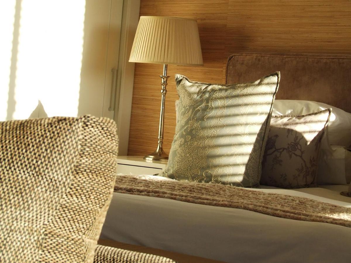 210 Gallery Luxury Studio Apartment クニスナ エクステリア 写真